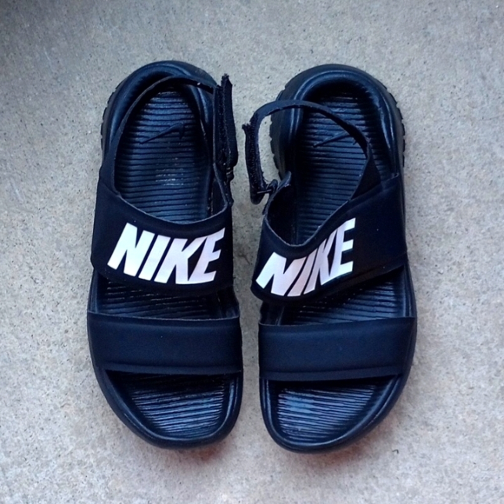 nike sandals